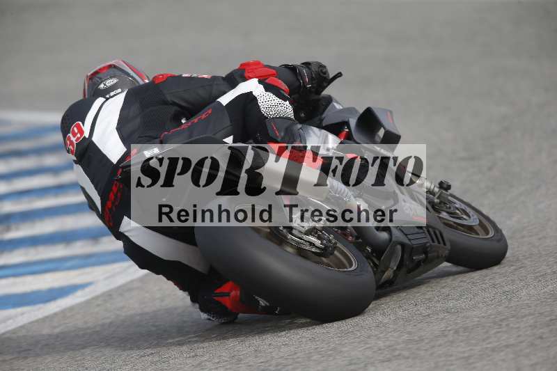 /Archiv-2024/01 26.-28.01.2024 Moto Center Thun Jerez/Gruppe rot-red/backside